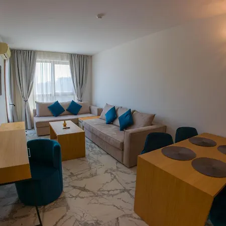 Luxury 1 Bedroom 5th Floor فارنا