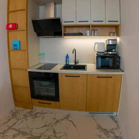 Luxury 1 Bedroom 5th Floor * فارنا