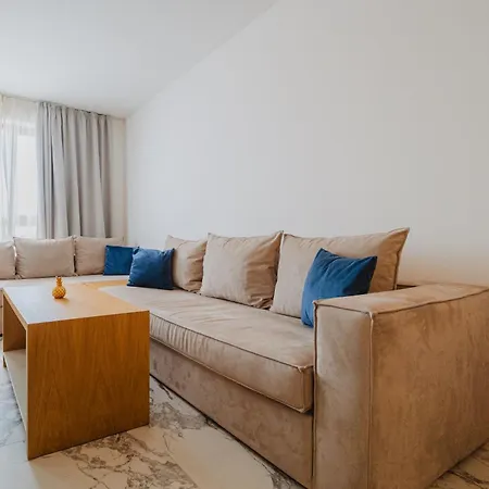 Luxury 1 Bedroom غولدن ساندز