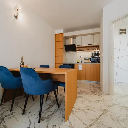 Luxury 1 Bedroom شقة