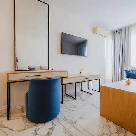 Luxury 1 Bedroom