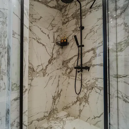 Luxury 1 Bedroom شقة