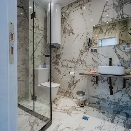 Luxury 1 Bedroom شقة غولدن ساندز